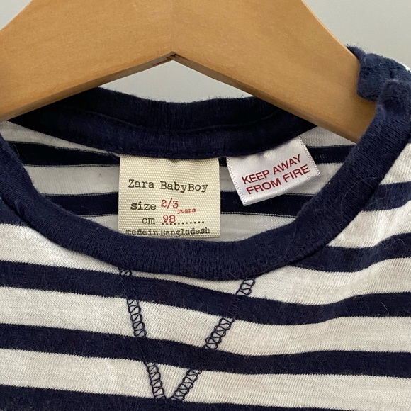 Zara Baby Boy Boxy Navy Blue & White Stripes You Rock T-Shirt size 2-3 (98 cm) - Picture 5 of 5